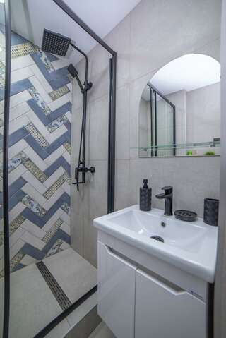 Гостиница Татьяна Екатеринбург Номер стандарт улучшенный с 1 односпальной и 1 двуспальной кроватью-3